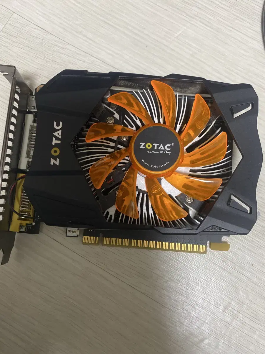 Zotac gtx750 1g 무전원 그래픽카드 판매합니다